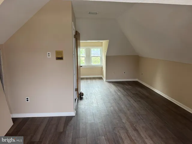 $3,000 | 30 12th Avenue, Glendora, NJ 08029