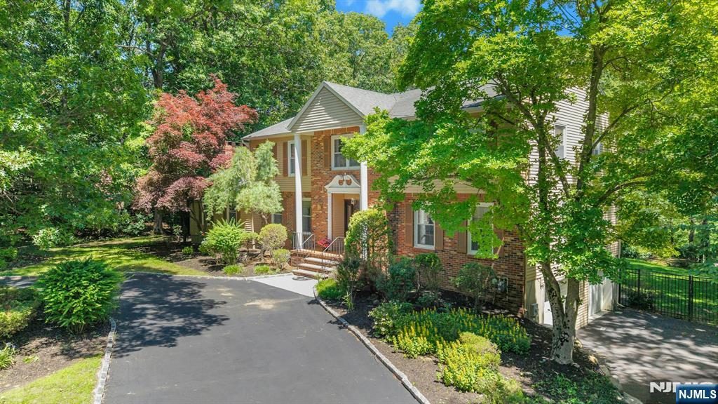 10 Moonshadow Court Butler, NJ 07405 - Photo 6 of 47