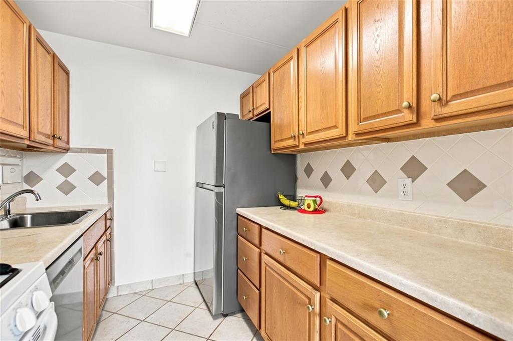 1150 Bower Hill Road, Unit 905A Pittsburgh, PA 15243 - Photo 13 of 31