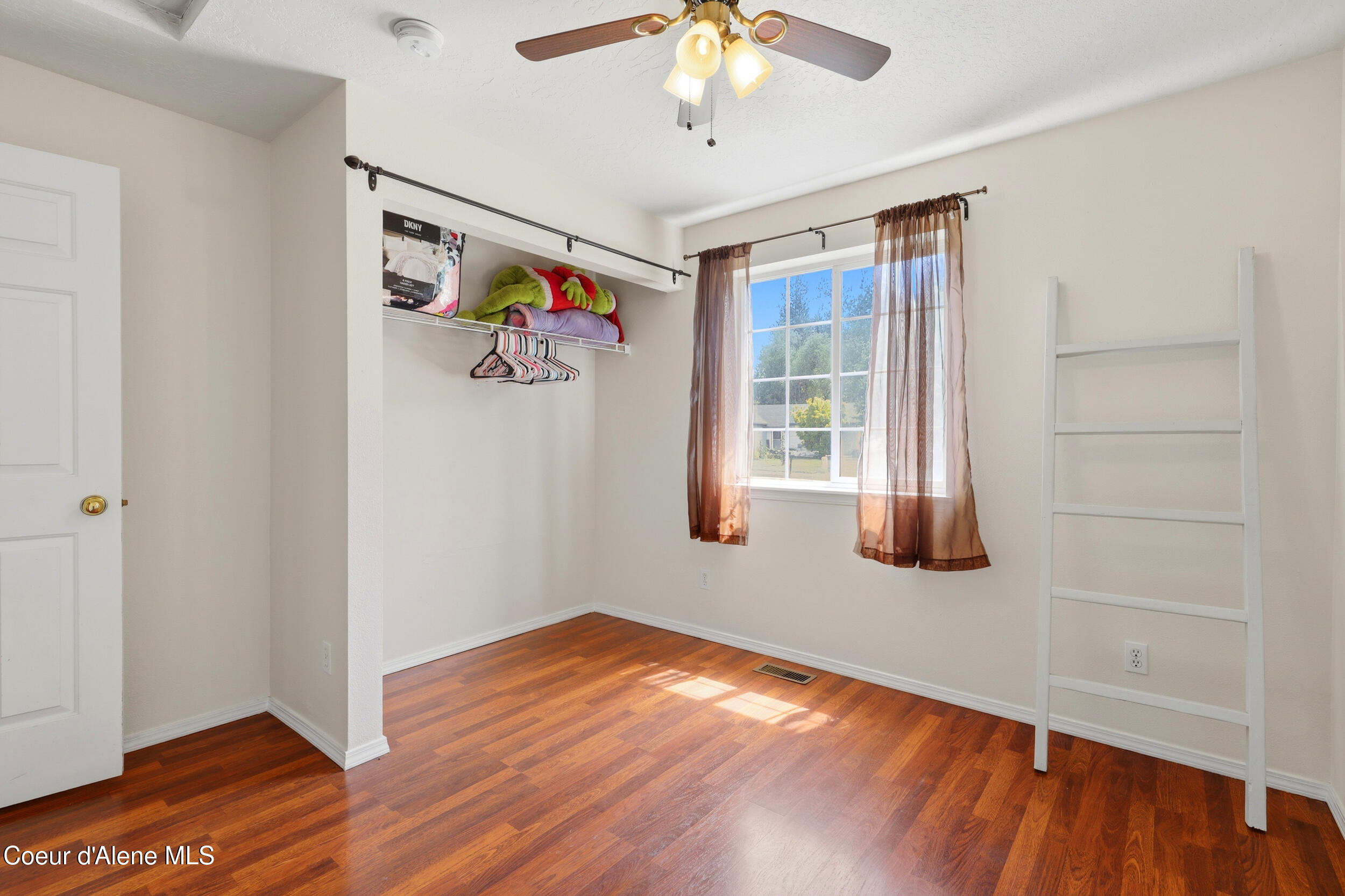 6687 Kamloops Drive Rathdrum, ID 83858 - Photo 17 of 41 Bedroom