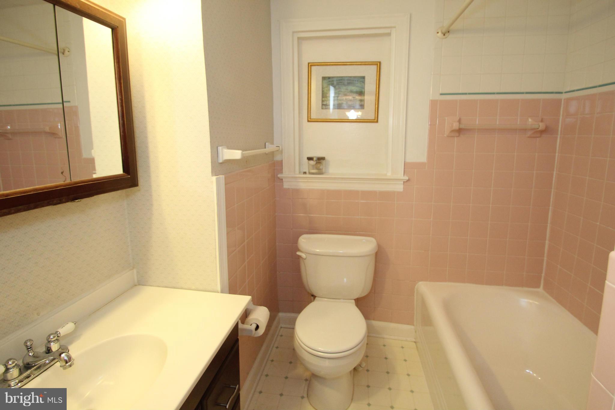 12819 Flack Street Silver Spring, MD 20906 - Photo 22 of 27 Bath