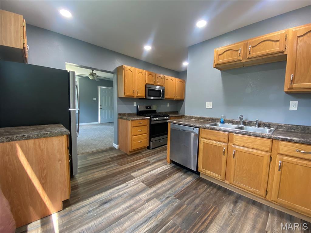 1024 Lasalle Street Belleville, IL 62221 - Photo 4 of 18