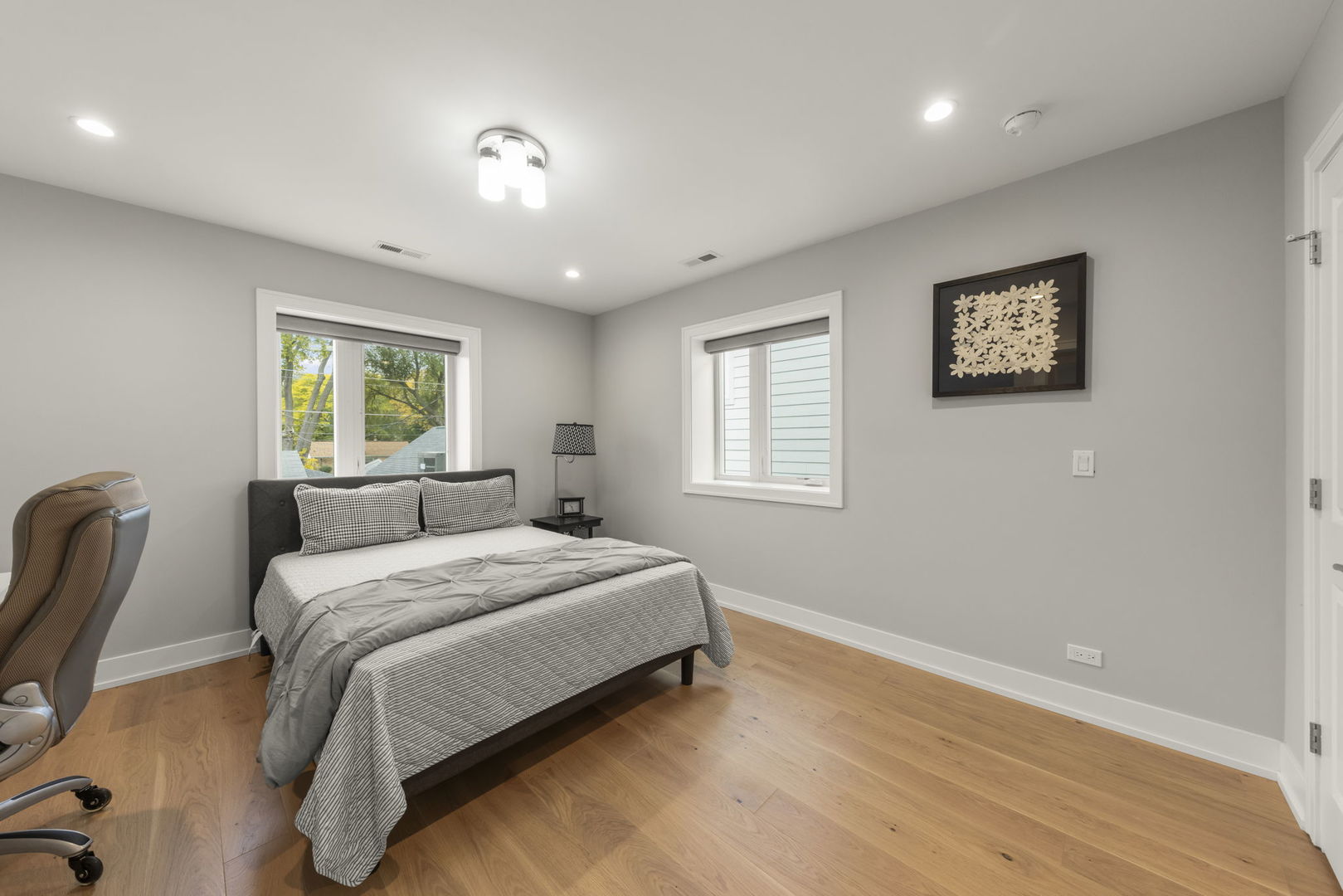 1126 Pitner Avenue Evanston, IL 60202 - Photo 30 of 48 a bedroom with a bed and a window