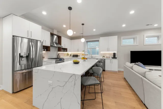 $1,250,000 | 1126 Pitner Avenue, Evanston, IL 60202