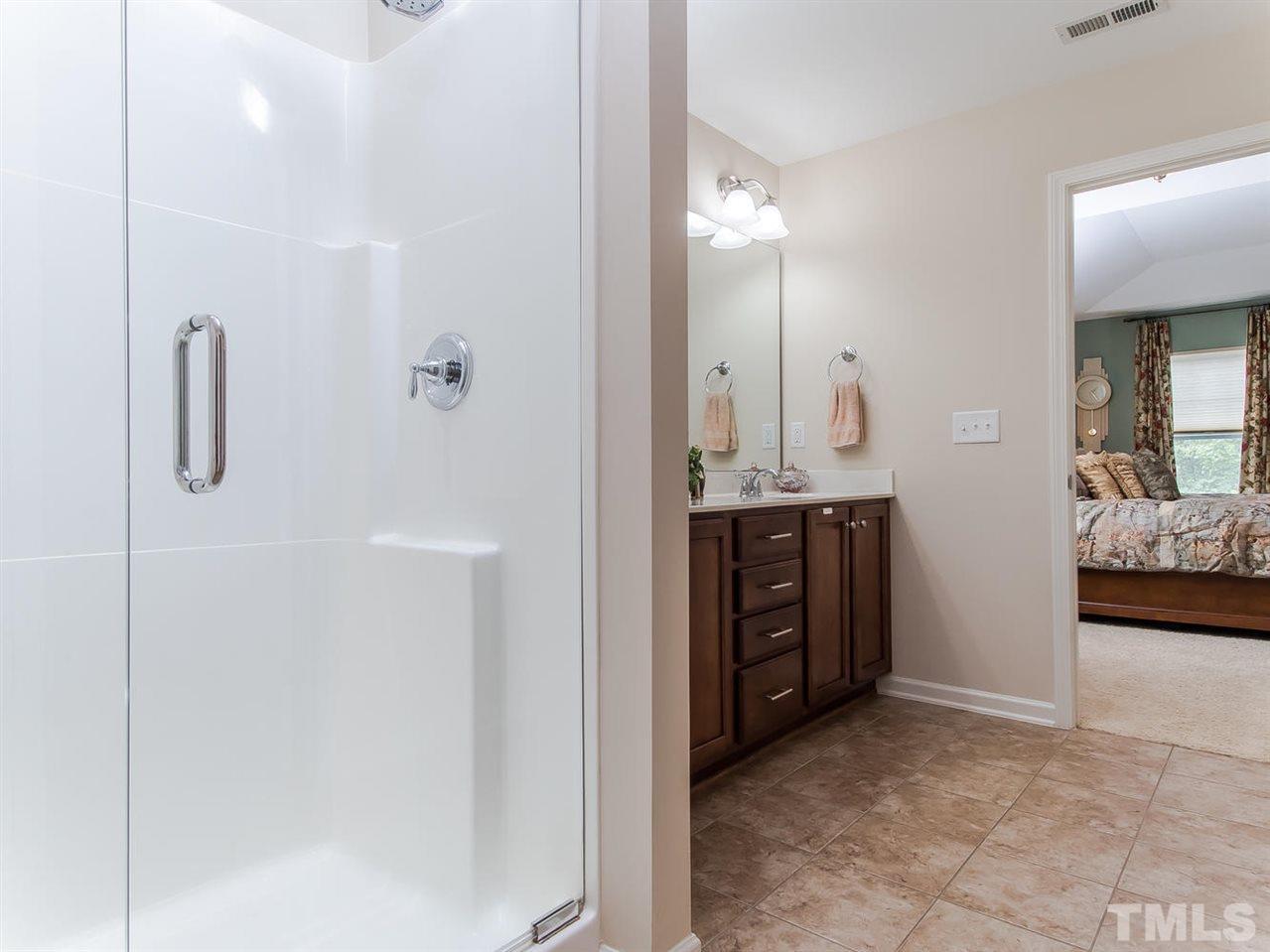 2433 Swans Rest Way Raleigh, NC 27606 - Photo 15 of 22