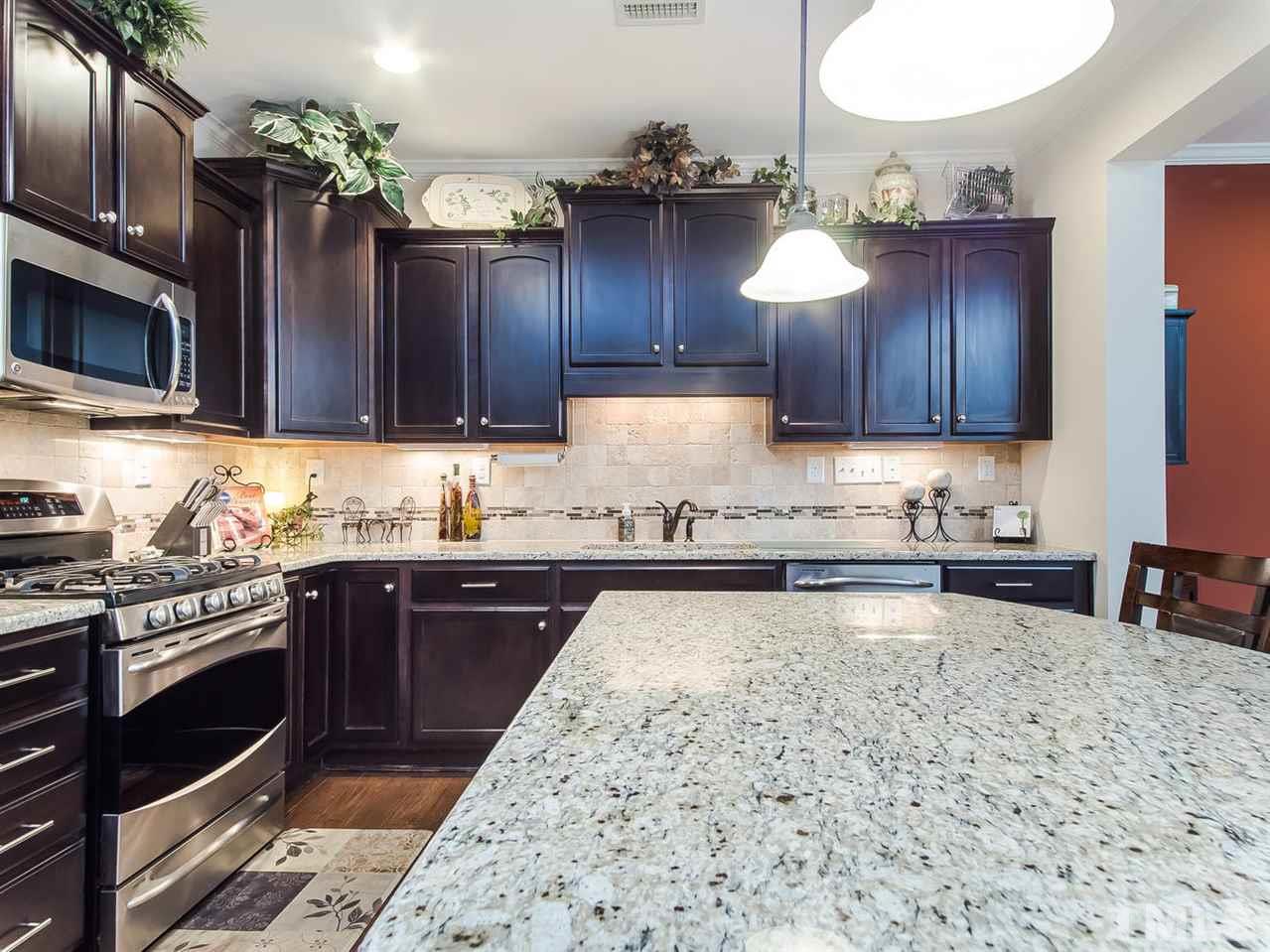 2433 Swans Rest Way Raleigh, NC 27606 - Photo 5 of 22