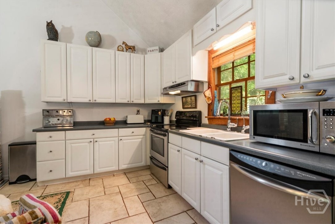 125 Clarkewoods Road Athens, GA 30607 - Photo 8 of 57 Gallery Image 8