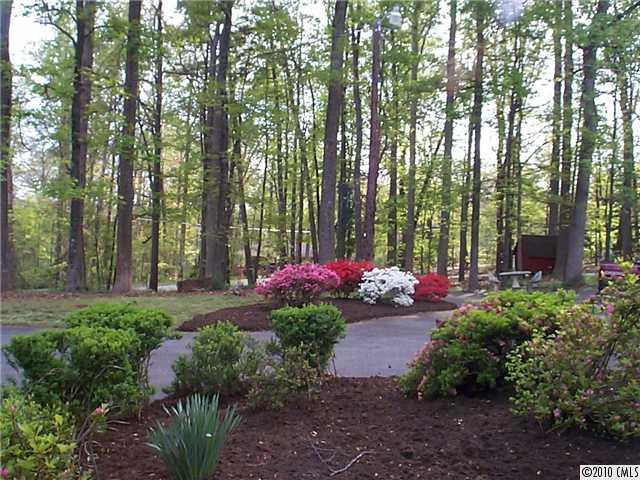 2511 Robinson Road Newton, NC 28658 - Photo 3 of 16 Gallery Image 3