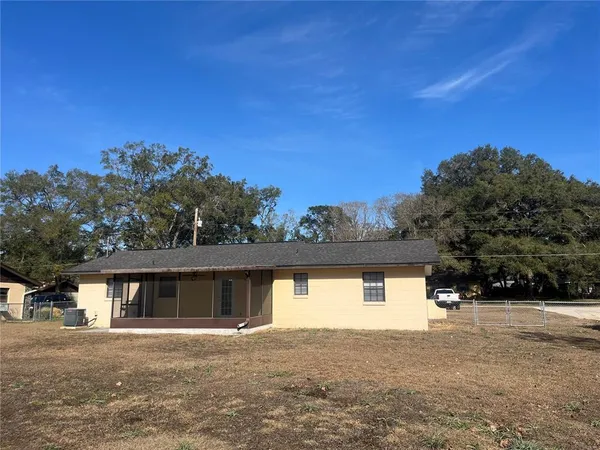 front view of house with a yard