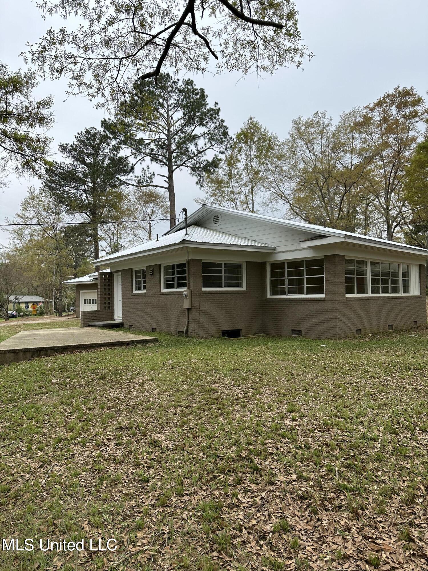 3320 45th Street Meridian, MS 39305 - Photo 11 of 15 IMG_4361