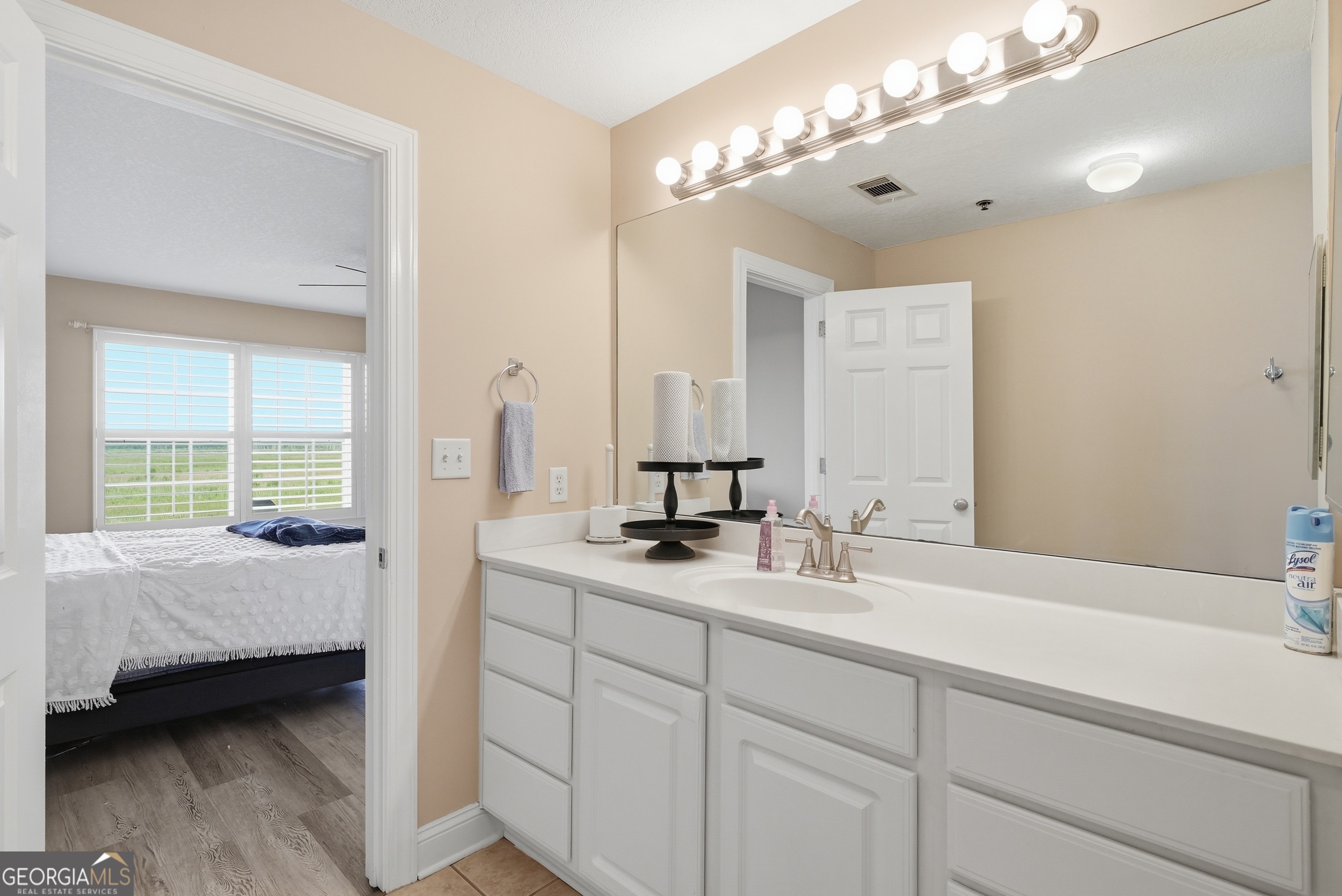 91 Screven Street, Unit B204 Darien, GA 31305 - Photo 22 of 48