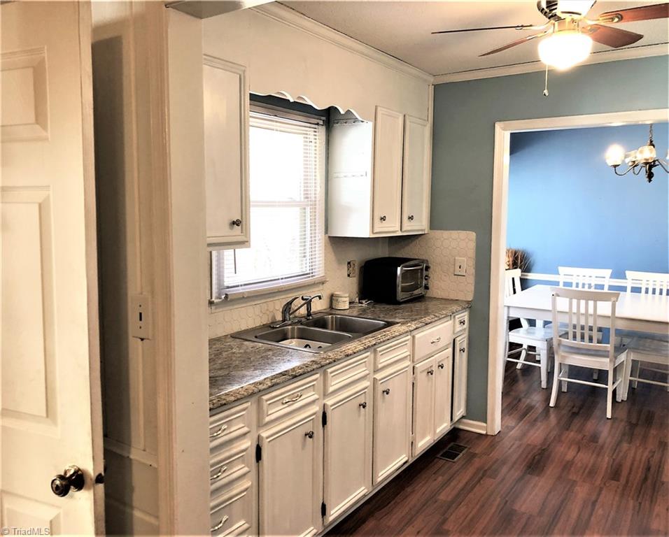 6905 Falconbridge Court Rural Hall, NC 27045 - Photo 4 of 30