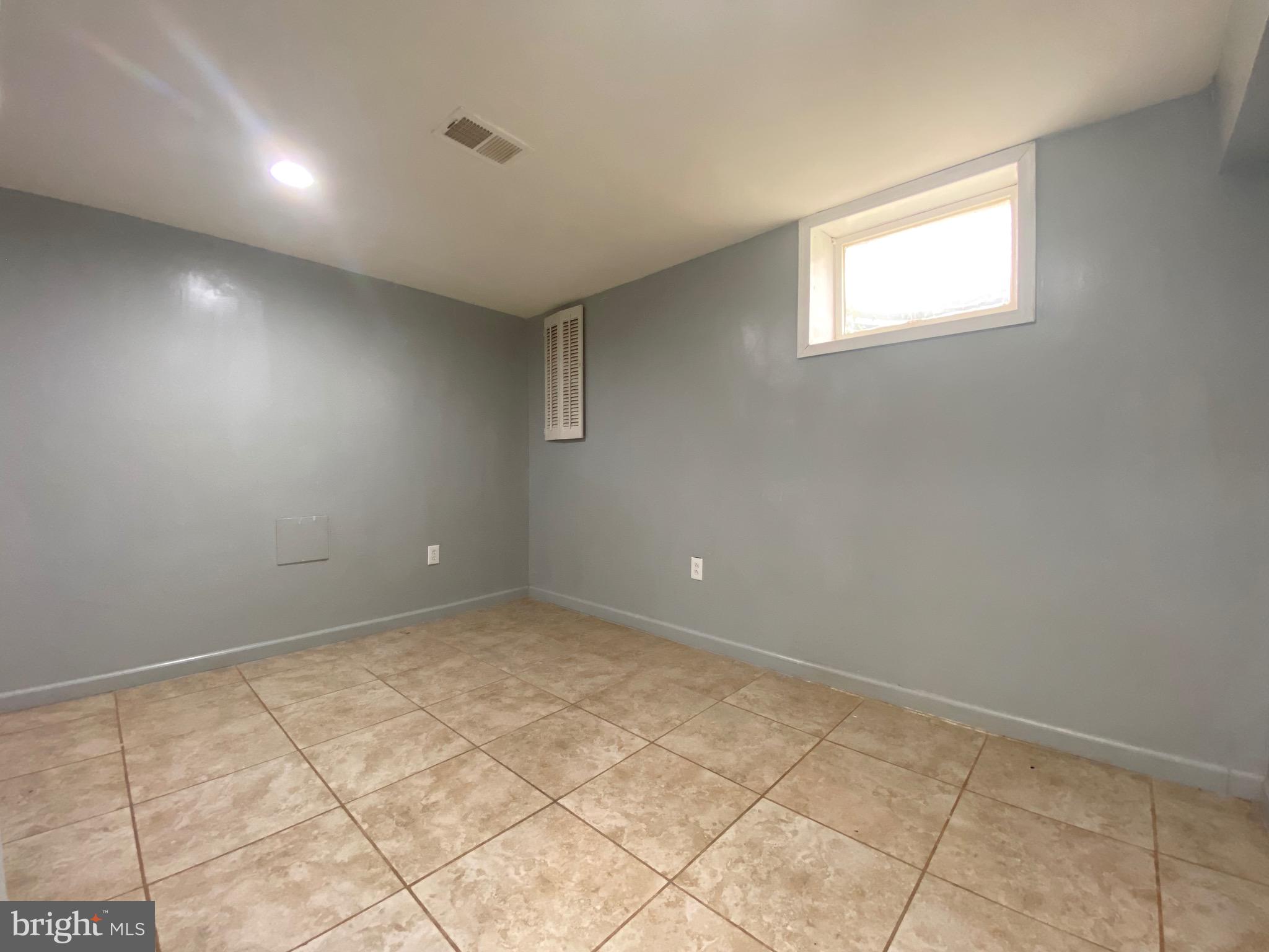 18 1st Light Court Rosedale, MD 21237 - Photo 21 of 29 a view of an empty room