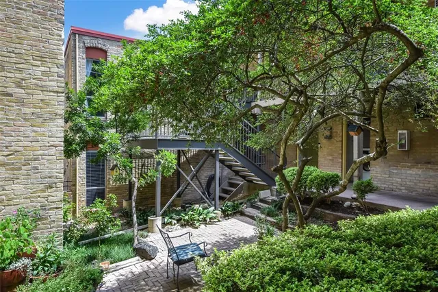 $1,350 | 3431 North Hills Drive, Unit 126, Austin, TX 78731