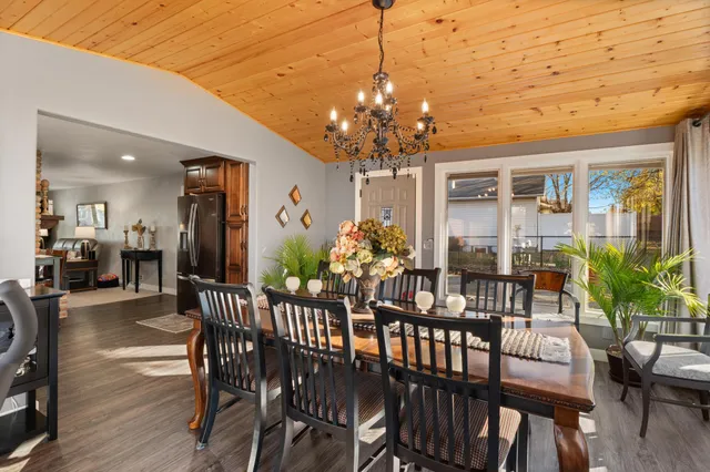 $392,000 | 957 Miles Drive, Worthington, MN 56187