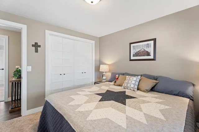 $392,000 | 957 Miles Drive, Worthington, MN 56187