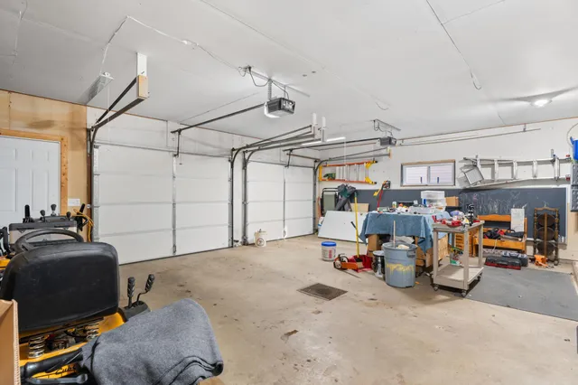 $392,000 | 957 Miles Drive, Worthington, MN 56187