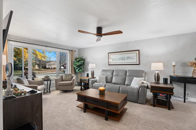 $392,000 | 957 Miles Drive, Worthington, MN 56187