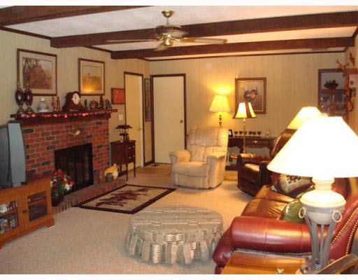 1376 Riding Mall South Bend, IN 46614 - Photo 4 of 12 Gallery Image 4