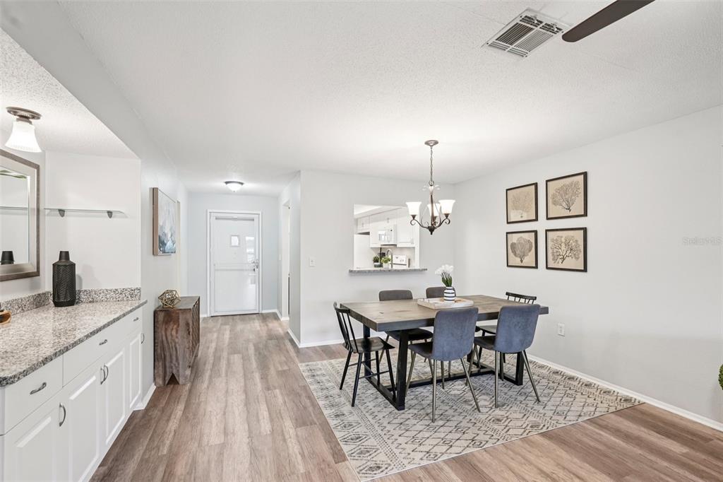 335 3 Lakes Lane, Unit B Venice, FL 34285 - Photo 13 of 49