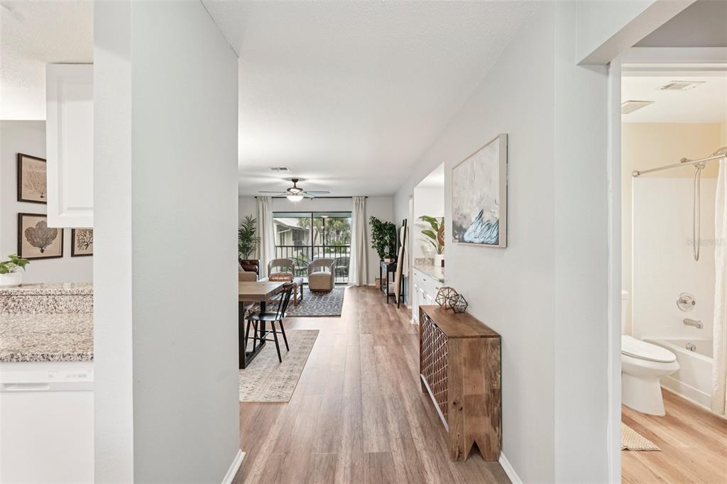 335 3 Lakes Lane, Unit B Venice, FL 34285 - Photo 14 of 49