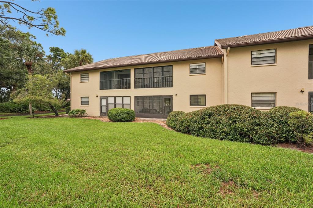 335 3 Lakes Lane, Unit B Venice, FL 34285 - Photo 31 of 49