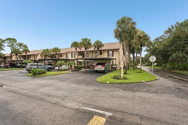 $235,000 | 335 3 Lakes Lane, Unit B, Venice, FL 34285