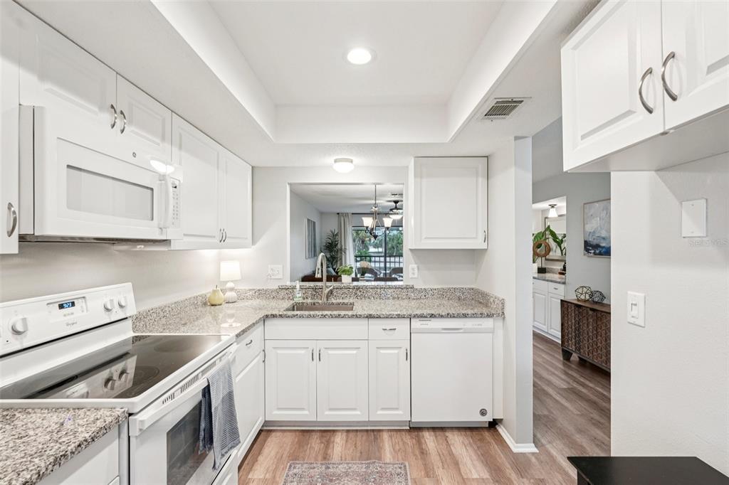 335 3 Lakes Lane, Unit B Venice, FL 34285 - Photo 9 of 49