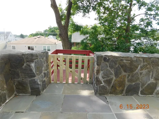 a view of a back yard of the house