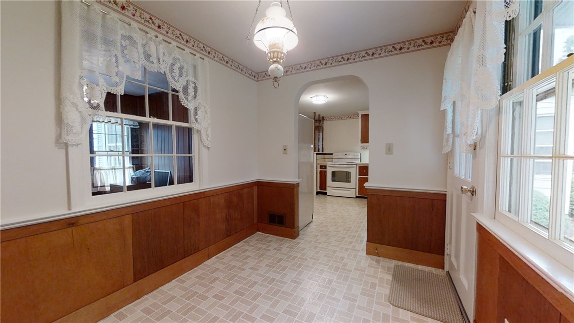55 Kiwanee Road Warwick, RI 02888 - Photo 8 of 40 Gallery Image 8