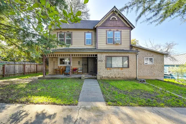 a view of outdoor space yard and patio