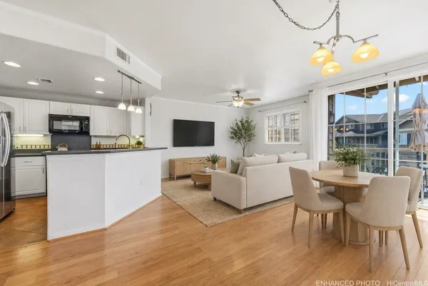 $1,025,000 | 7018 Hawaii Kai Drive, Unit 206, Honolulu, HI 96825