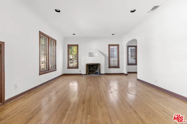 $1,049,000 | 1720 Orchard Avenue, Glendale, CA 91206