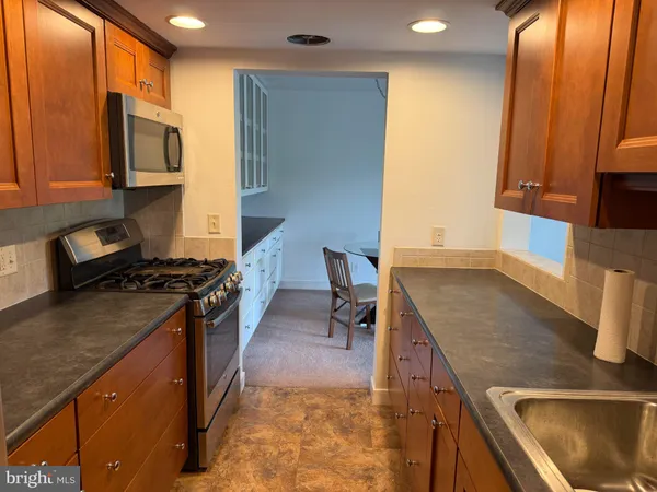 $2,400 | 300 Drummers Lane, Unit 300, Wayne, PA 19087