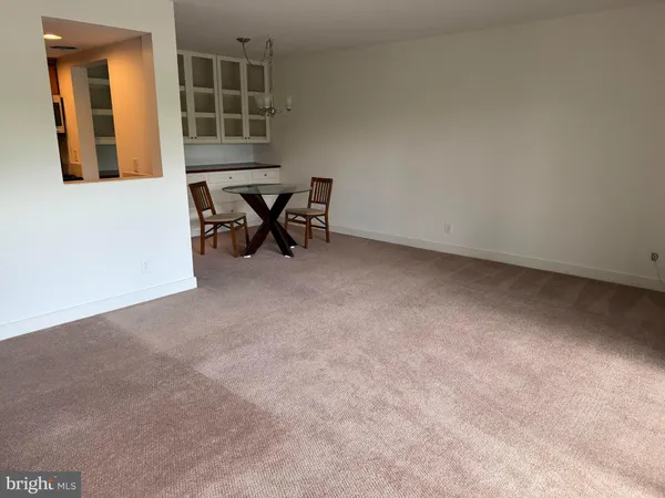 $2,400 | 300 Drummers Lane, Unit 300, Wayne, PA 19087