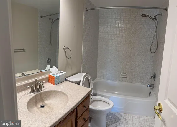 $2,400 | 300 Drummers Lane, Unit 300, Wayne, PA 19087