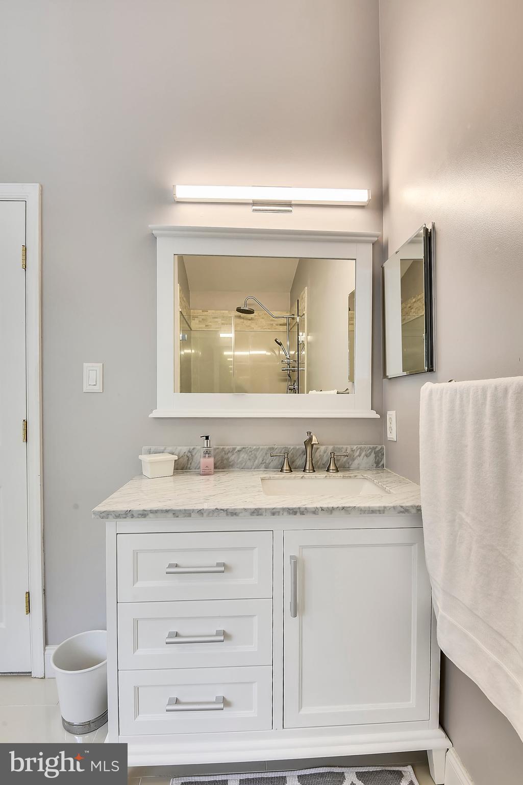 18803 Severn Road Gaithersburg, MD 20879 - Photo 22 of 30 Luxurious Master Bath Room (2 Separate Vanities)
