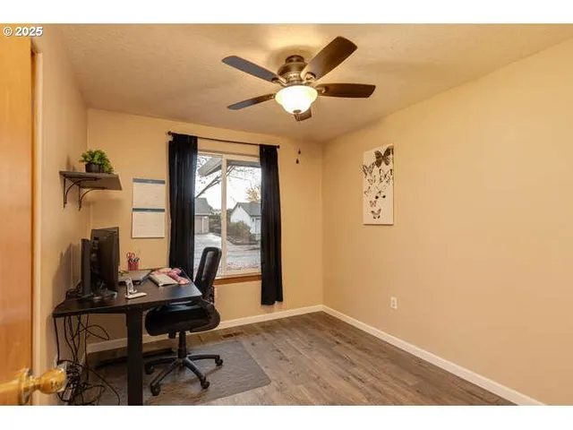 $425,000 | 959 Southwest Oriole Street, McMinnville, OR 97128