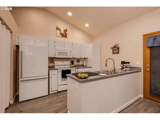 $425,000 | 959 Southwest Oriole Street, McMinnville, OR 97128