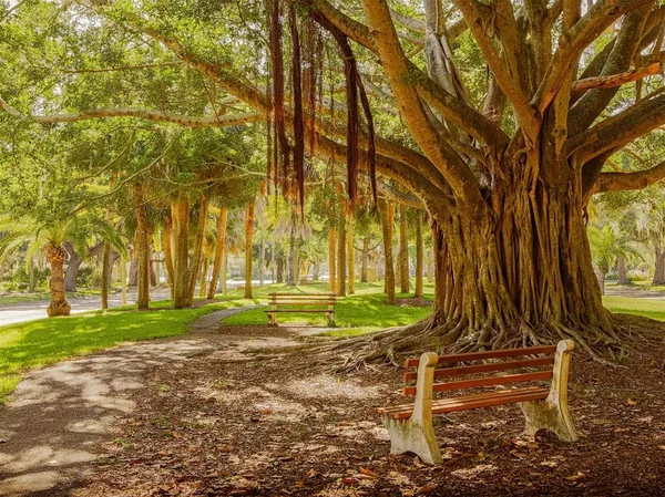 $1,280,000 | 444 Tremingham Way, Venice, FL 34293
