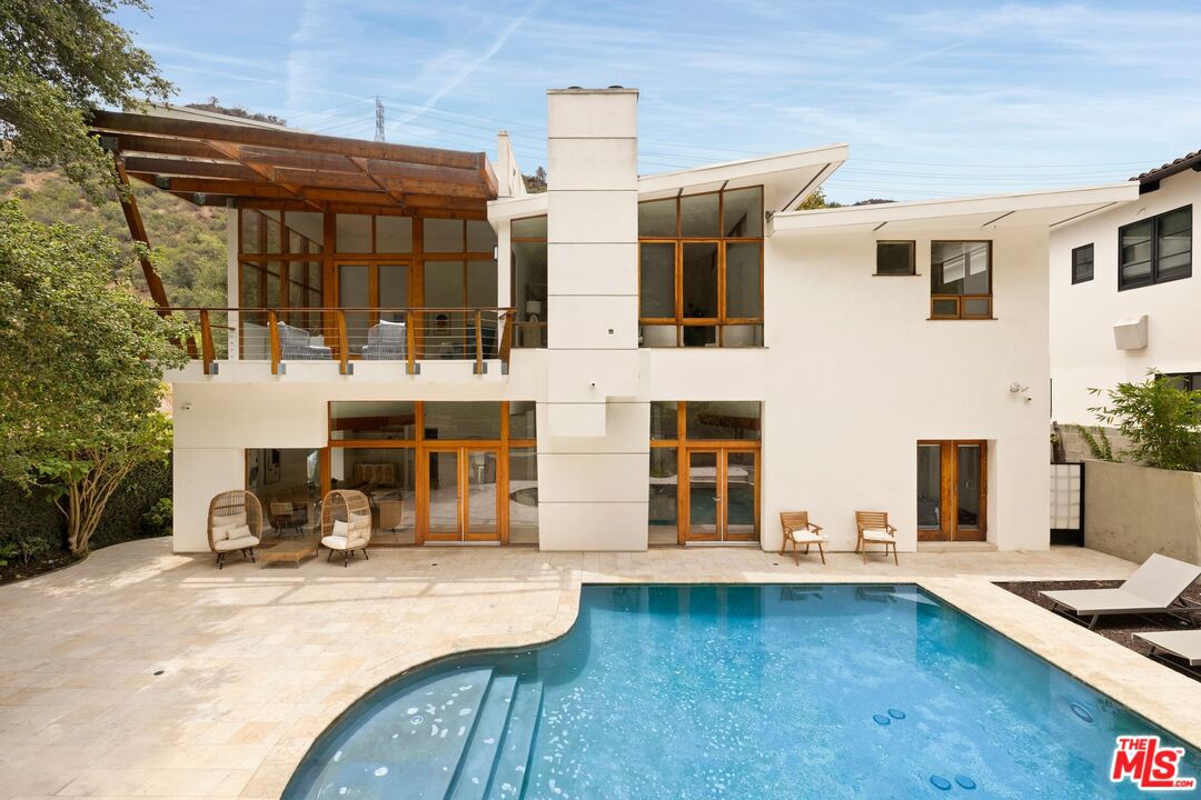 3600 Mandeville Canyon Road Los Angeles, CA 90049 - Photo 23 of 26