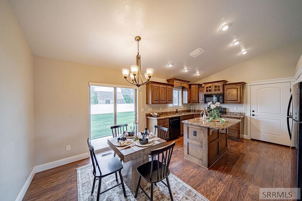 3750 East Ridgeland Drive Idaho Falls, ID 83401 - Photo 8 of 46