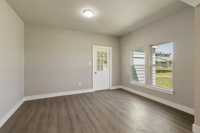 $350,000 | 3607 Northwest County Road 1100, Corsicana, TX 75110