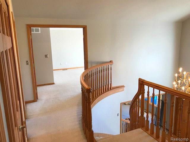 348 Oakbridge Drive Rochester, MI 48306 - Photo 15 of 35