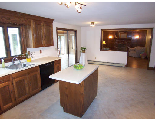25 Tallard Road Westford, MA 01886 - Photo 8 of 24 Gallery Image 8