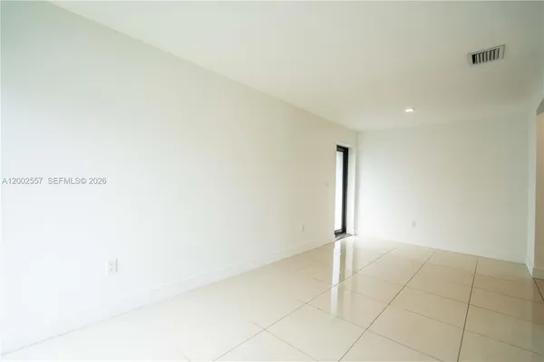 $2,400 | 1971 Bay Drive, Unit 114, Miami Beach, FL 33141