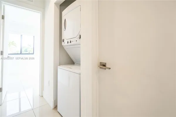 $2,400 | 1971 Bay Drive, Unit 114, Miami Beach, FL 33141