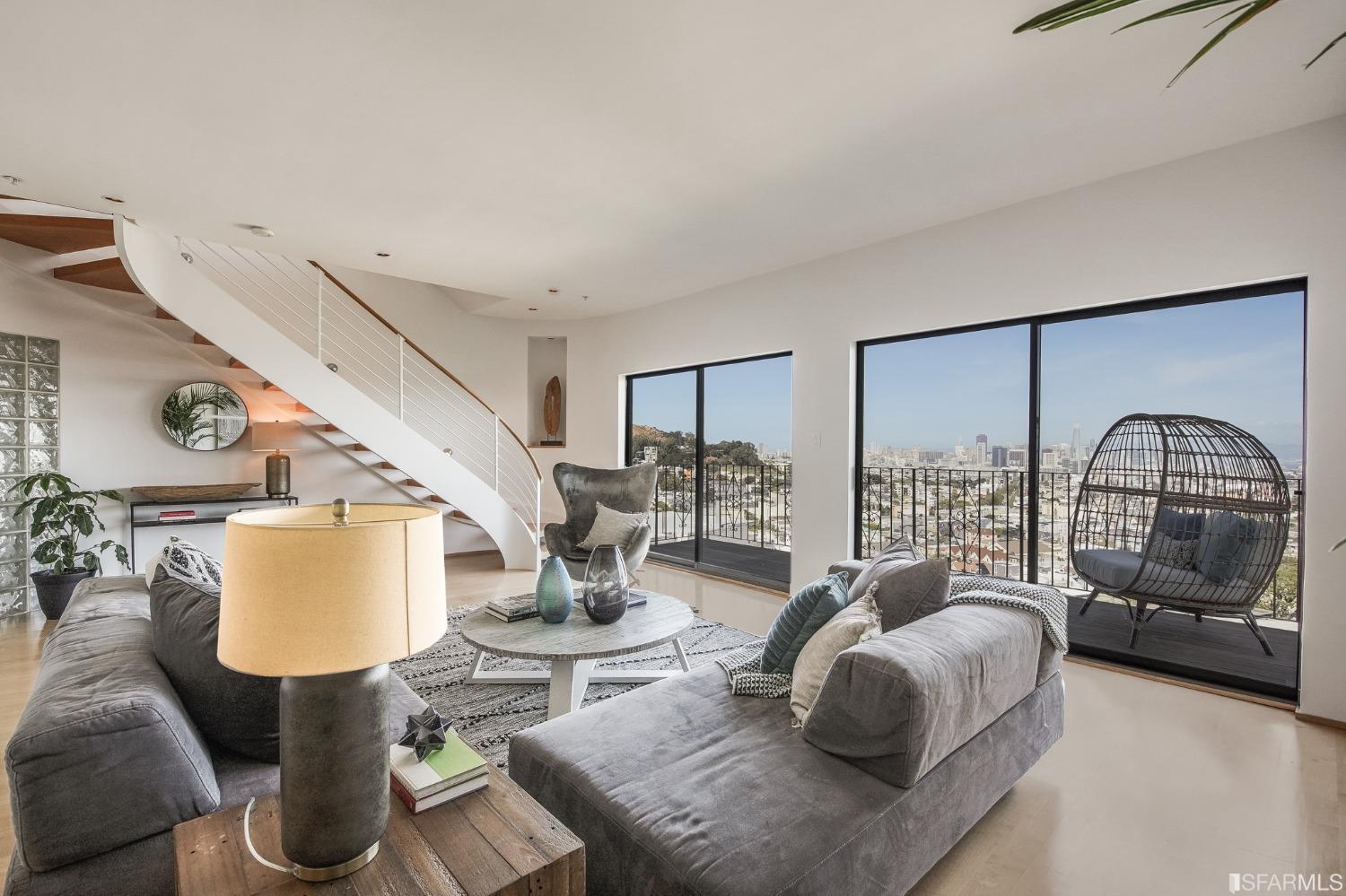 138 Corwin Street San Francisco, CA 94114 - Photo 5 of 60 a living room with furniture and a table