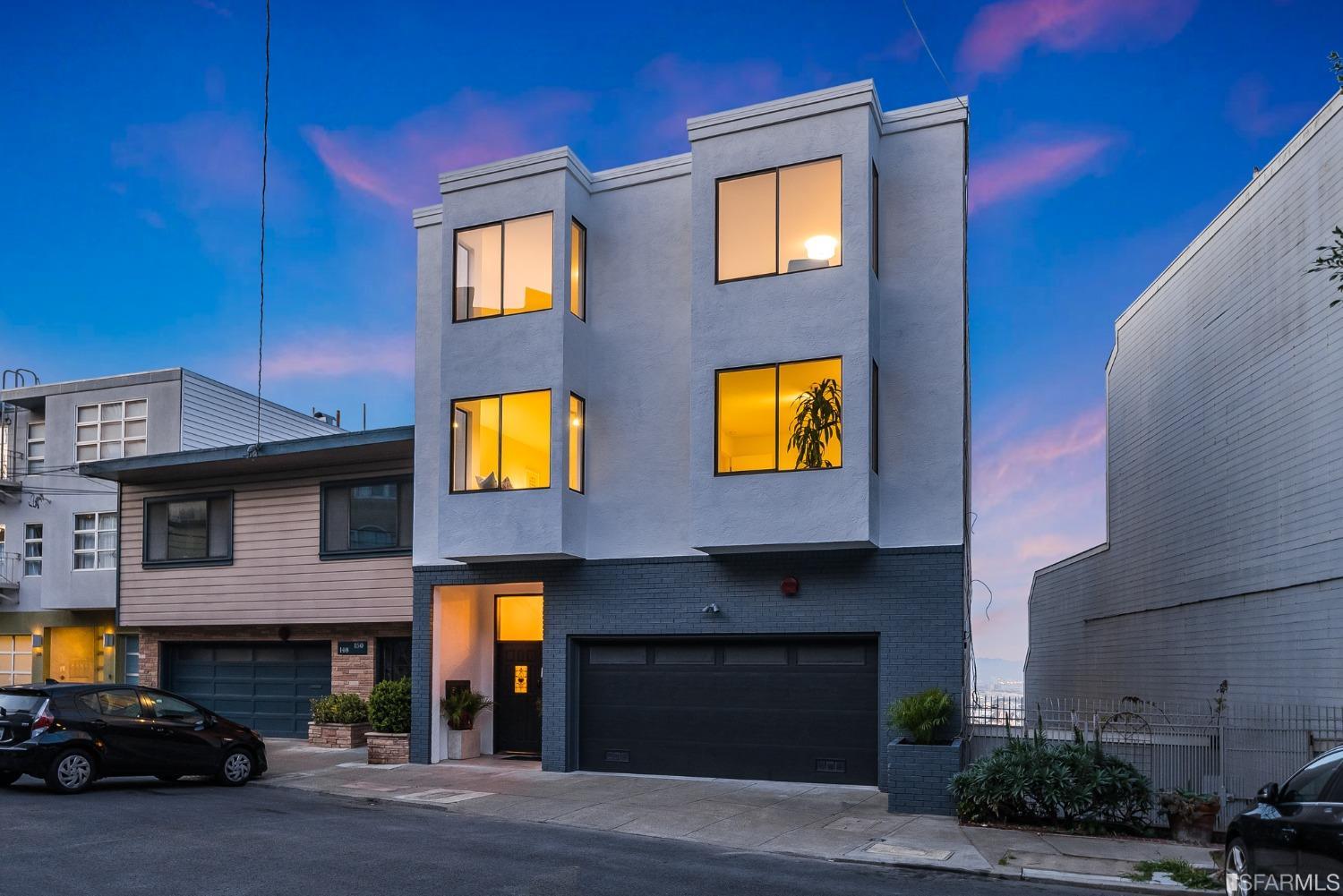 138 Corwin Street San Francisco, CA 94114 - Photo 59 of 60 a front view of a house with a yard