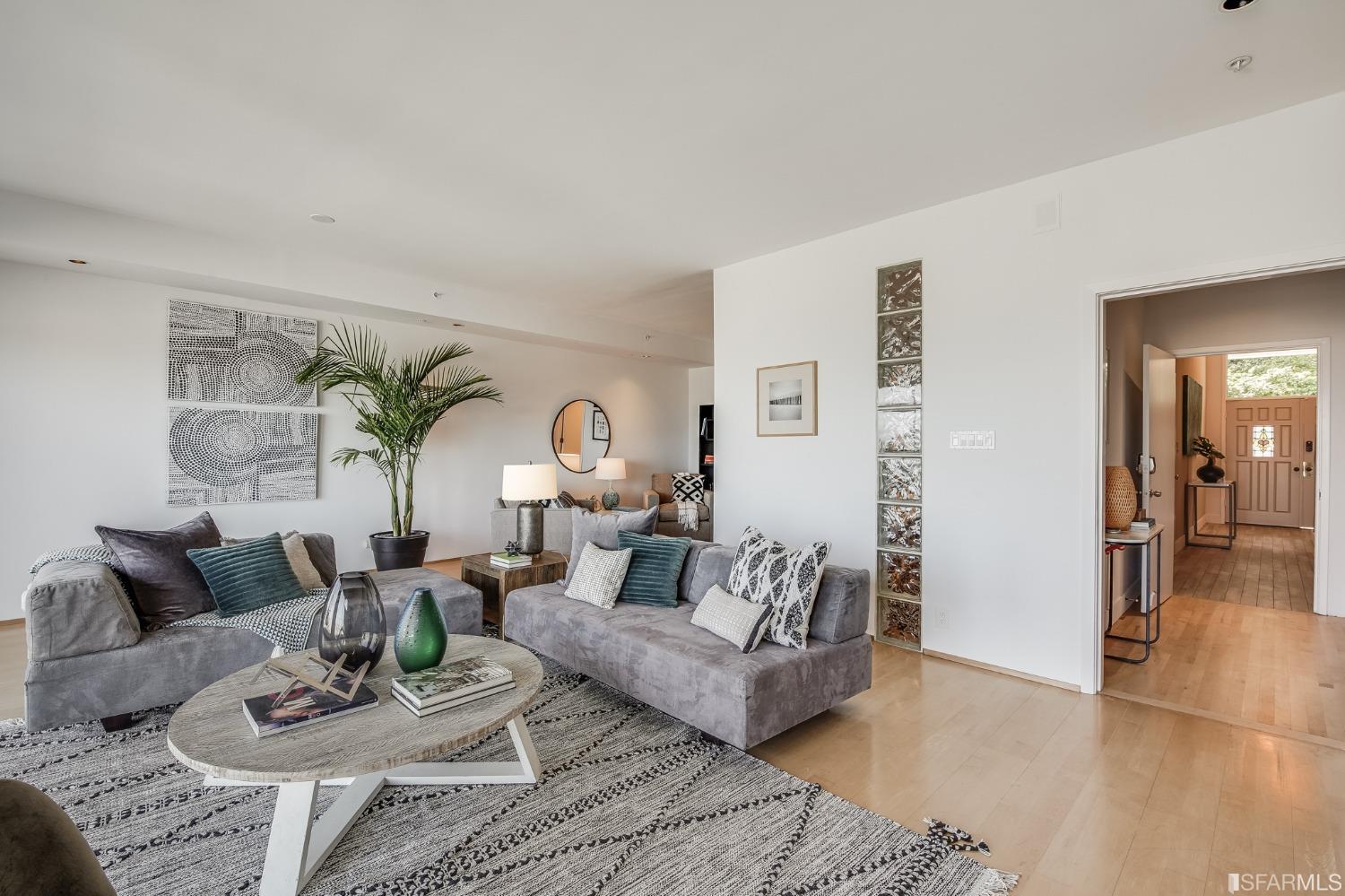 138 Corwin Street San Francisco, CA 94114 - Photo 9 of 60 a living room with furniture kitchen and a table